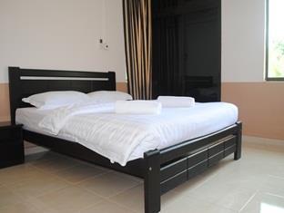 Putra Putri Lodge Кангар Экстерьер фото